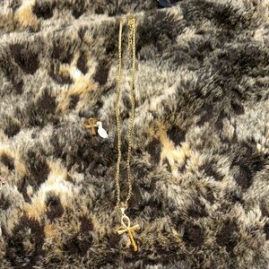 Gold Ankh Pendant Necklace